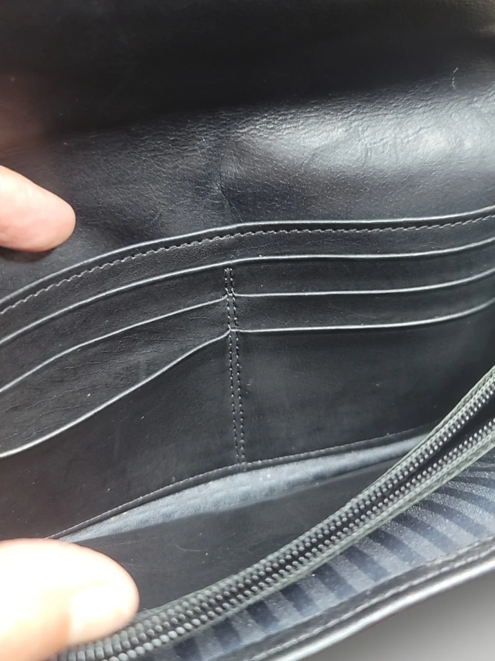 COACH Vintage 80s Black Pebbled Leather Fold-Over Women's Wallet  Great Conditio